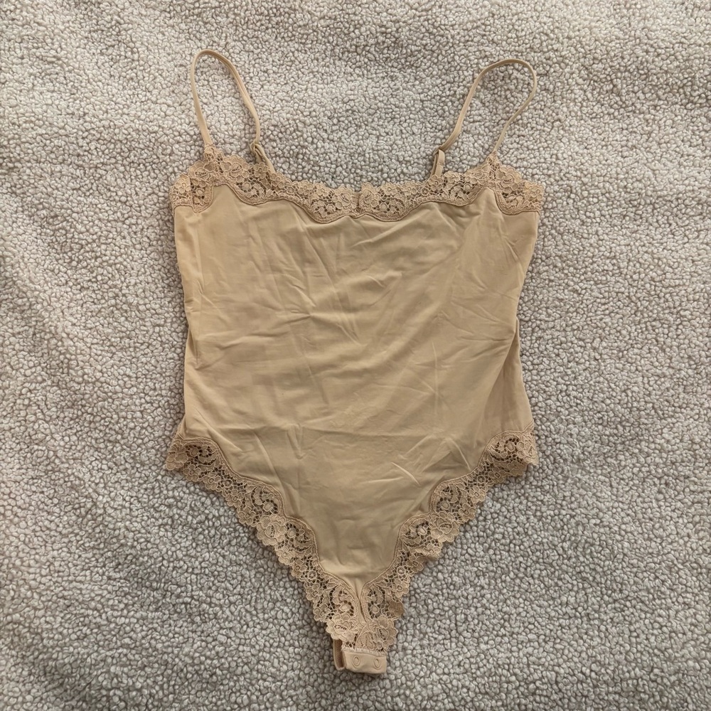 SKIMS Nude Lace-Trim Bodysuit